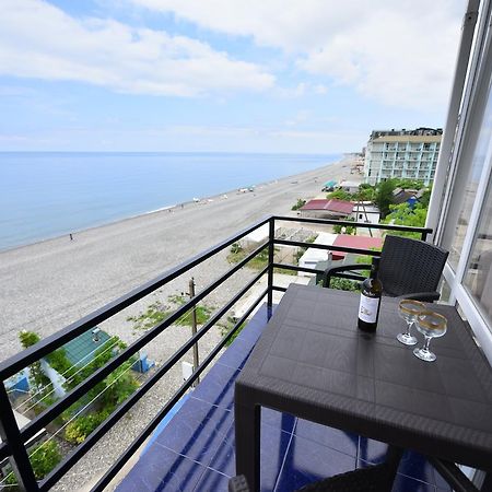 Hotel Lazuri In 卡瓦拉提 外观 照片