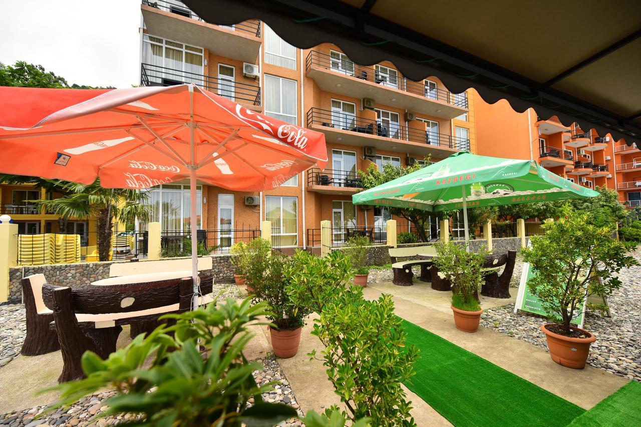 Hotel Lazuri In 卡瓦拉提 外观 照片